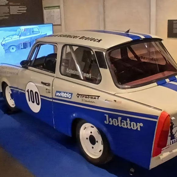 Aussen Ansicht des Trabant Simulator